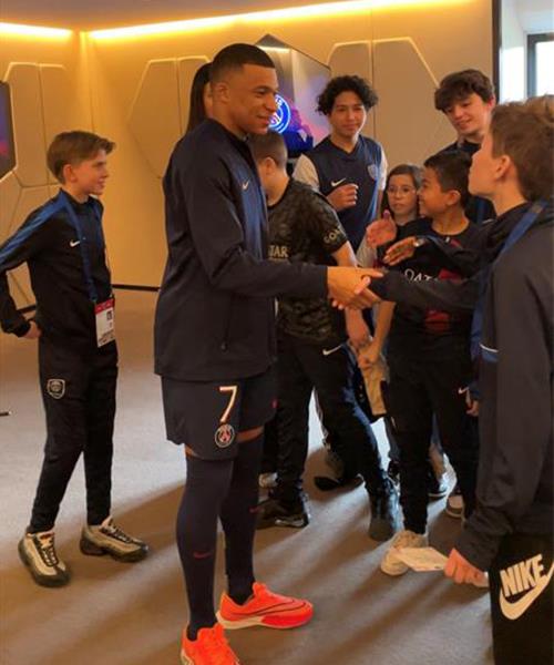 Rencontre avec Kylian + joueurs Paris Saint-Germain Academy